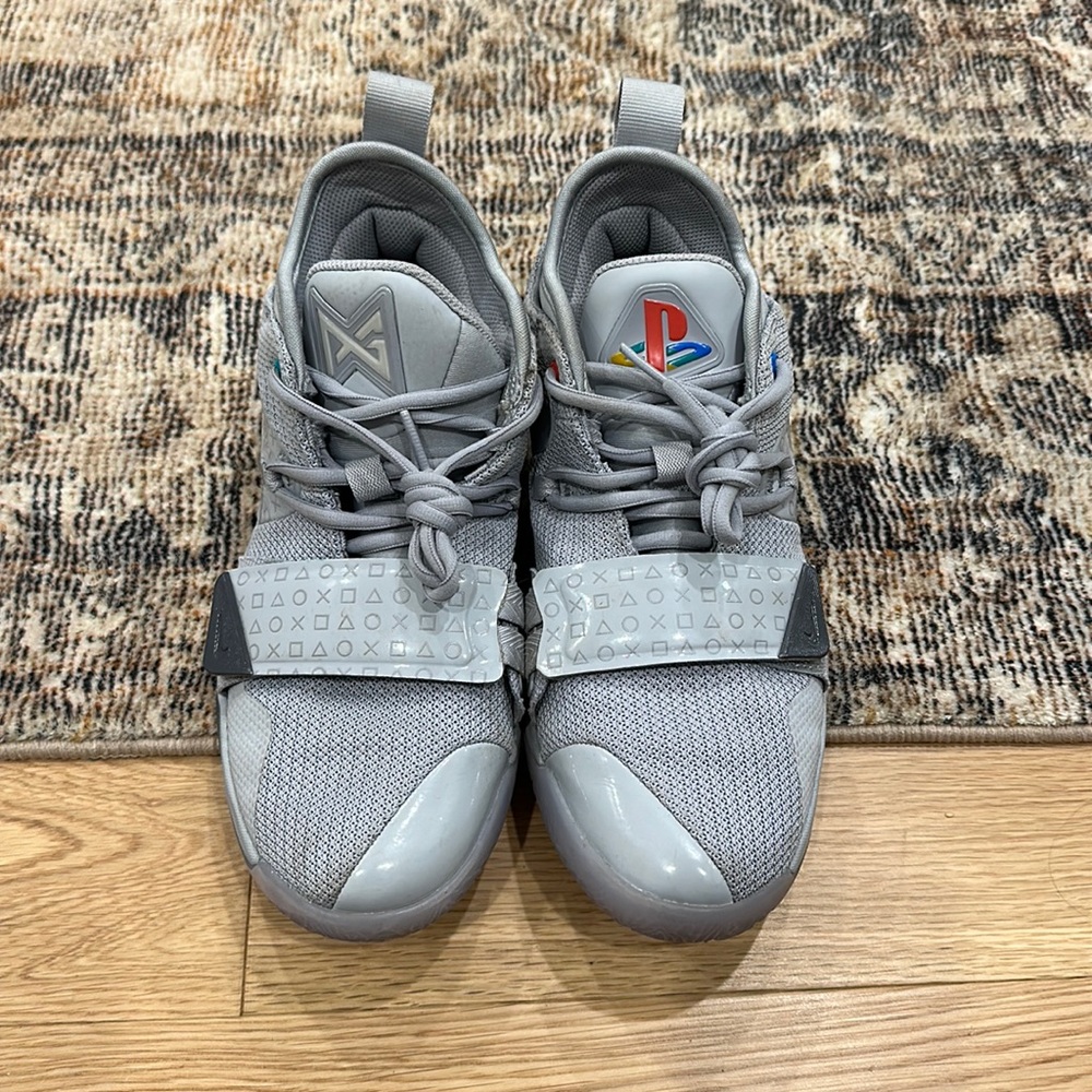 Nike PlayStation x Paul George Basketball Sneakers Shoes - EUC Size 6 (Boy/Men)